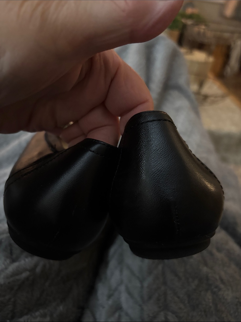 Vionic Black Leather Women's Ballet Flats - Picture 6 of 11